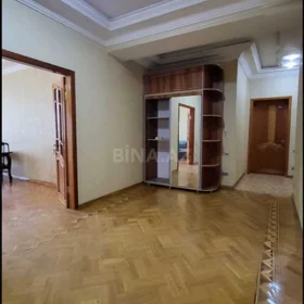 In Baku 160.0 m² apartment is for rent - Image 3
