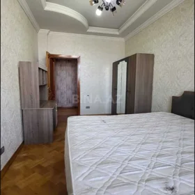In Baku 160.0 m² apartment is for rent - Image 5