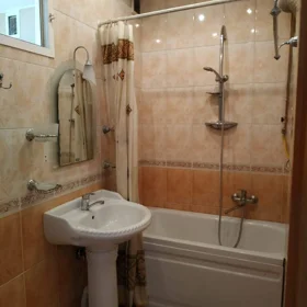 In Baku 65.0 m² apartment is for rent - Image 5