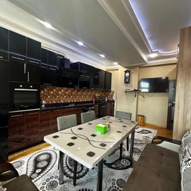 In Baku 130.0 m² apartment is for rent - Image 4
