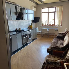 In Baku 220.0 m² apartment is for rent - Image 2