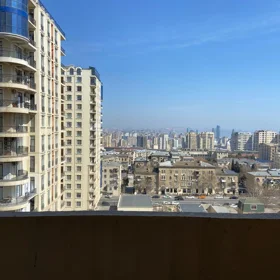 In Baku 220.0 m² apartment is for rent - Image 6