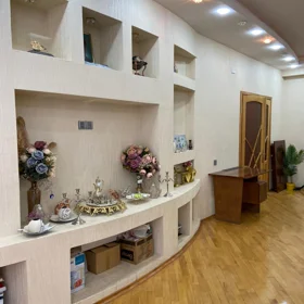 In Baku 220.0 m² apartment is for rent - Image 8