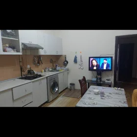 In Baku 90.0 m² apartment is for sale - Image 3