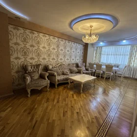 In Baku 130.0 m² apartment is for sale - Image 3