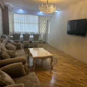 In Baku 130.0 m² apartment is for sale - Image 4