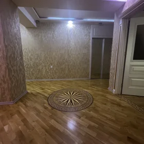 In Baku 130.0 m² apartment is for sale - Image 6