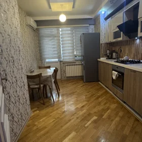 In Baku 130.0 m² apartment is for sale - Image 9