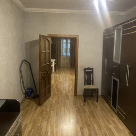 In Baku 90.0 m² apartment is for sale - Image 6