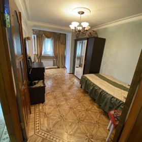 In Baku 70.0 m² apartment is for sale - Image 2