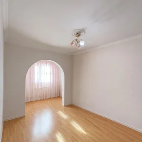 In Baku 90.0 m² apartment is for sale - Image 3