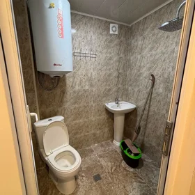 In Baku 60.0 m² apartment is for sale - Image 2