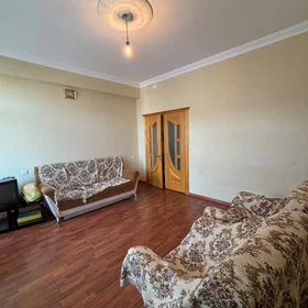In Baku 70.0 m² apartment is for rent - Image 3
