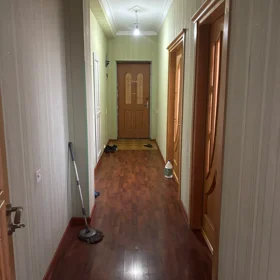 In Baku 70.0 m² apartment is for rent - Image 5