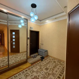 In Baku 125.0 m² apartment is for sale - Image 5