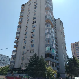 In Baku 132.0 m² apartment is for sale - Image 3