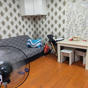 In Baku 90.0 m² house with 3.0 rooms is for sale - Image 3