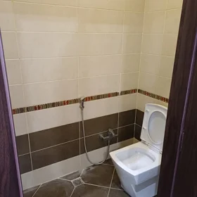 In Baku 125.0 m² apartment is for rent - Image 2