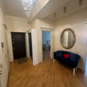 In Baku 130.0 m² apartment is for rent - Image 3