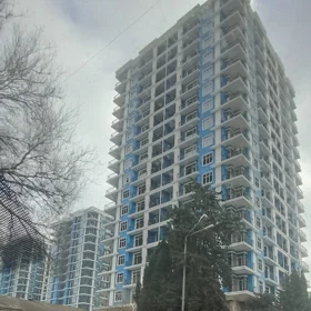 In Baku 181.0 m² apartment is for sale - Image 4