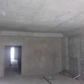 In Baku 181.0 m² apartment is for sale - Image 10