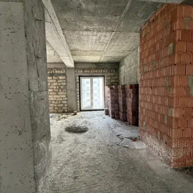 In Baku 256.0 m² apartment is for sale - Image 5