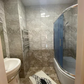 In Baku 140.0 m² apartment is for rent - Image 2