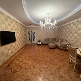 In Baku 204.0 m² apartment is for rent - Image 7