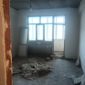 In Baku 145.0 m² apartment is for sale - Image 5
