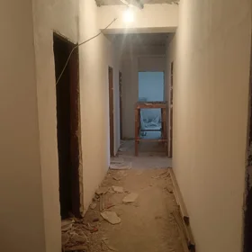 In Baku 145.0 m² apartment is for sale - Image 10