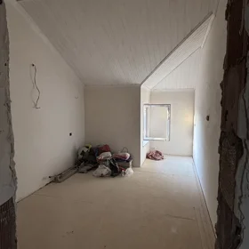 In nan 300.0 m² house with 7.0 rooms is for sale - Image 2