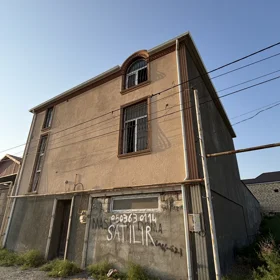 In nan 300.0 m² house with 7.0 rooms is for sale - Image 3