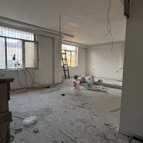 In nan 300.0 m² house with 7.0 rooms is for sale - Image 7