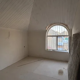 In nan 300.0 m² house with 7.0 rooms is for sale - Image 10