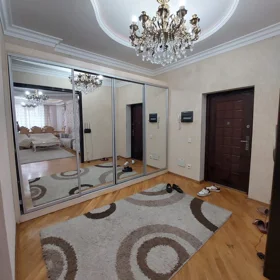 In Baku 150.0 m² apartment is for rent - Image 2