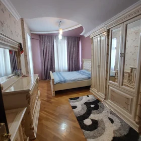 In Baku 150.0 m² apartment is for rent - Image 7
