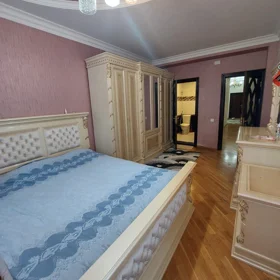 In Baku 150.0 m² apartment is for rent - Image 8