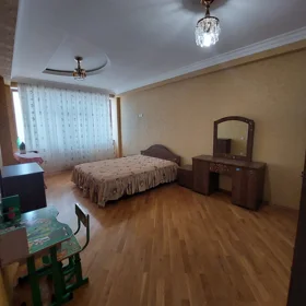 In Baku 150.0 m² apartment is for rent - Image 10