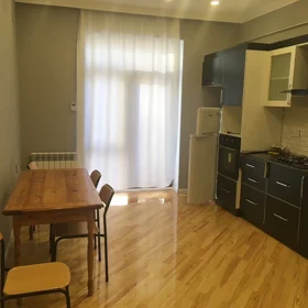 In Baku 90.0 m² apartment is for rent - Image 2