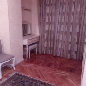 In Baku 130.0 m² apartment is for rent - Image 9