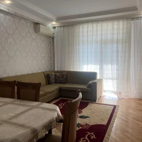 In Baku 70.0 m² apartment is for rent - Image 2