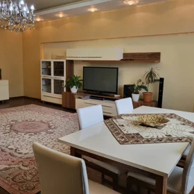 In Baku 178.0 m² apartment is for rent - Image 10