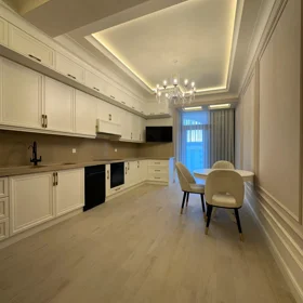 In Baku 225.0 m² apartment is for rent - Image 8
