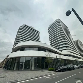 In Baku 225.0 m² apartment is for rent - Image 9