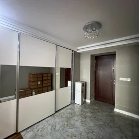 In Baku 230.0 m² apartment is for rent - Image 7