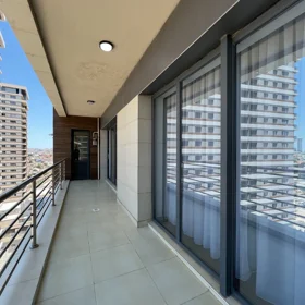 In Baku 157.0 m² apartment is for rent - Image 4