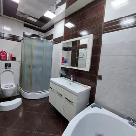 In Baku 130.0 m² apartment is for rent - Image 10