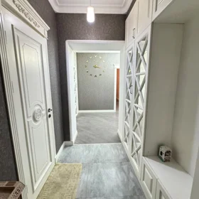 In Baku 110.0 m² apartment is for rent - Image 5