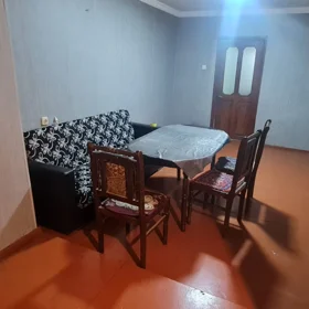 In Baku 80.0 m² apartment is for rent - Image 3