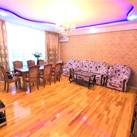 In Baku 125.0 m² apartment is for rent - Image 5